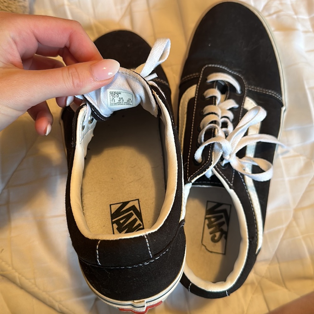 Vans - Picture 4 of 7